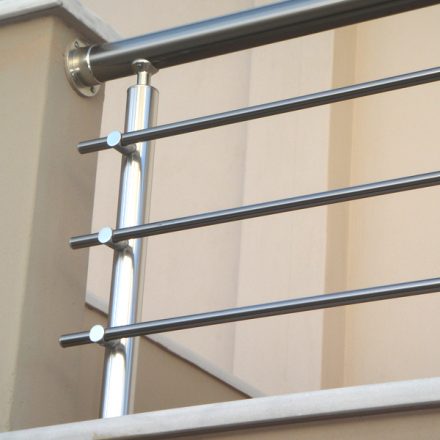 anodised-aluminium-railings-dlux-round-doukas-application-9